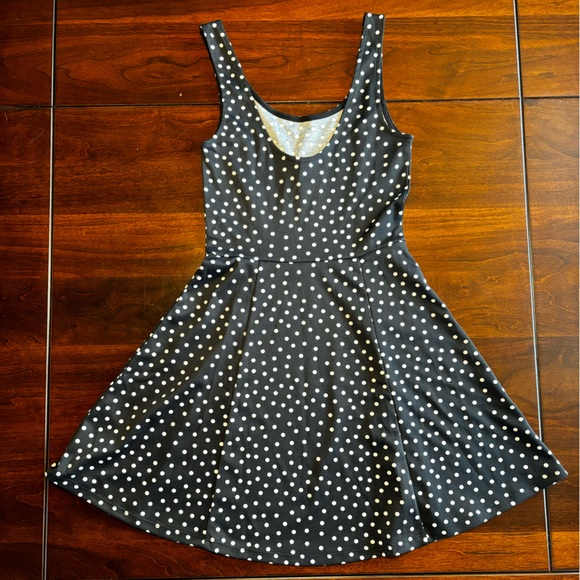 Black polka dot mini/skater dress by Divided for H&M size 4 - Picture 8 of 8